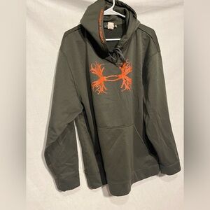 Men’s Under Armour hoodie